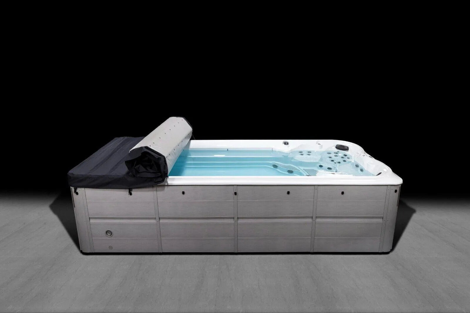Couverture roulante pour spa de nage