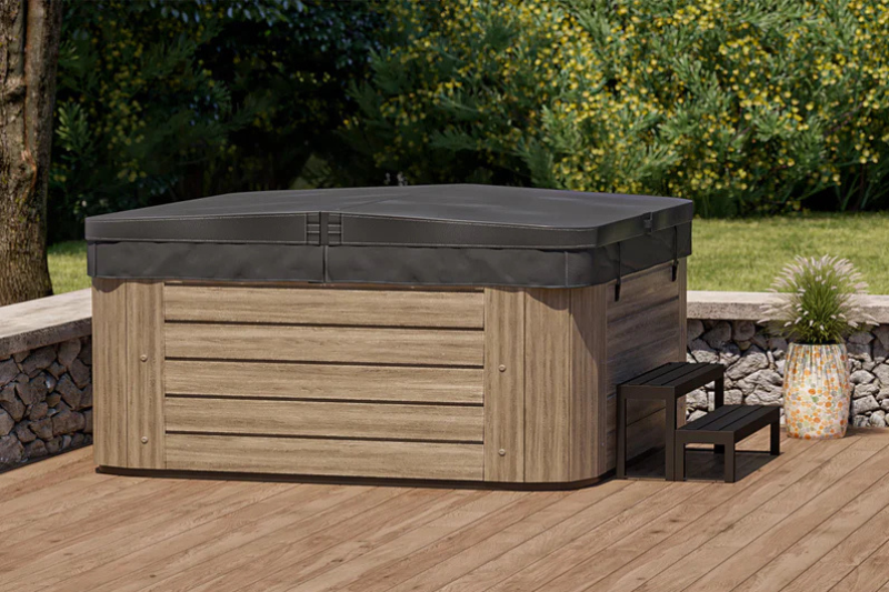 Couverture de spa standard disponible en stock